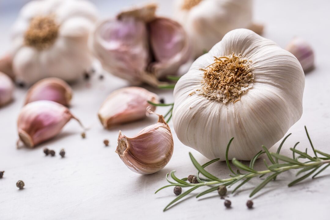 Garlic improves blood circulation in male genital organs